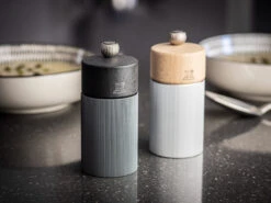 Peugeot Molinillo De Pimienta Line Dark 12 Cm -Grohe Shop 580867 01 70 ProductImageCollection bfd37230f5