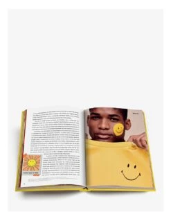 Assouline SMILEY 50 YEARS OF GOOD NEWS -Grohe Shop ASSOULINE 50YEARSOFSMILEY 4